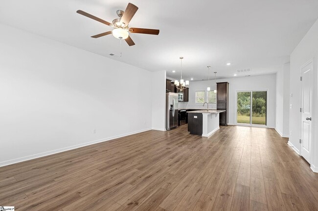 Photo - 520 Barbican Pl