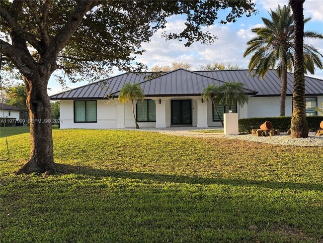 Photo - 11300 NW 5th St