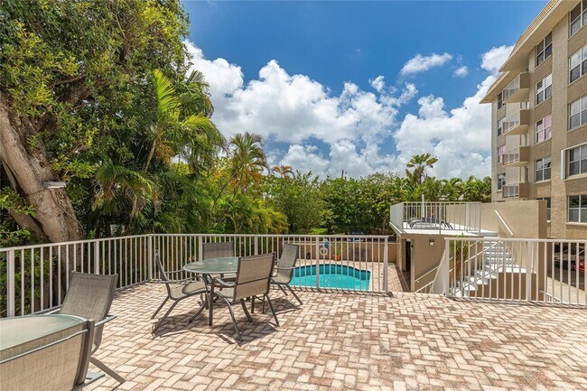 Photo - 1050 SE 15th St Unidad 409