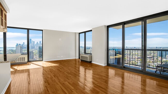 Photo - 2500 N Lakeview Ave Unidad 3001