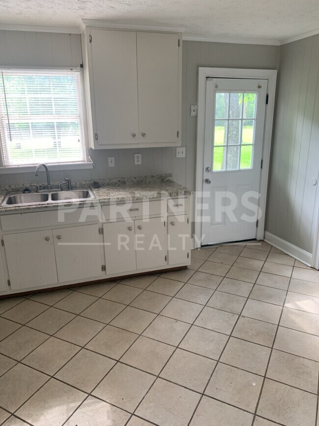 Photo - 3379 Brookwood