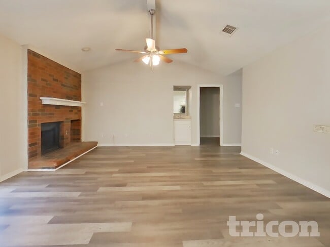 Photo - 2442 Antler Trail