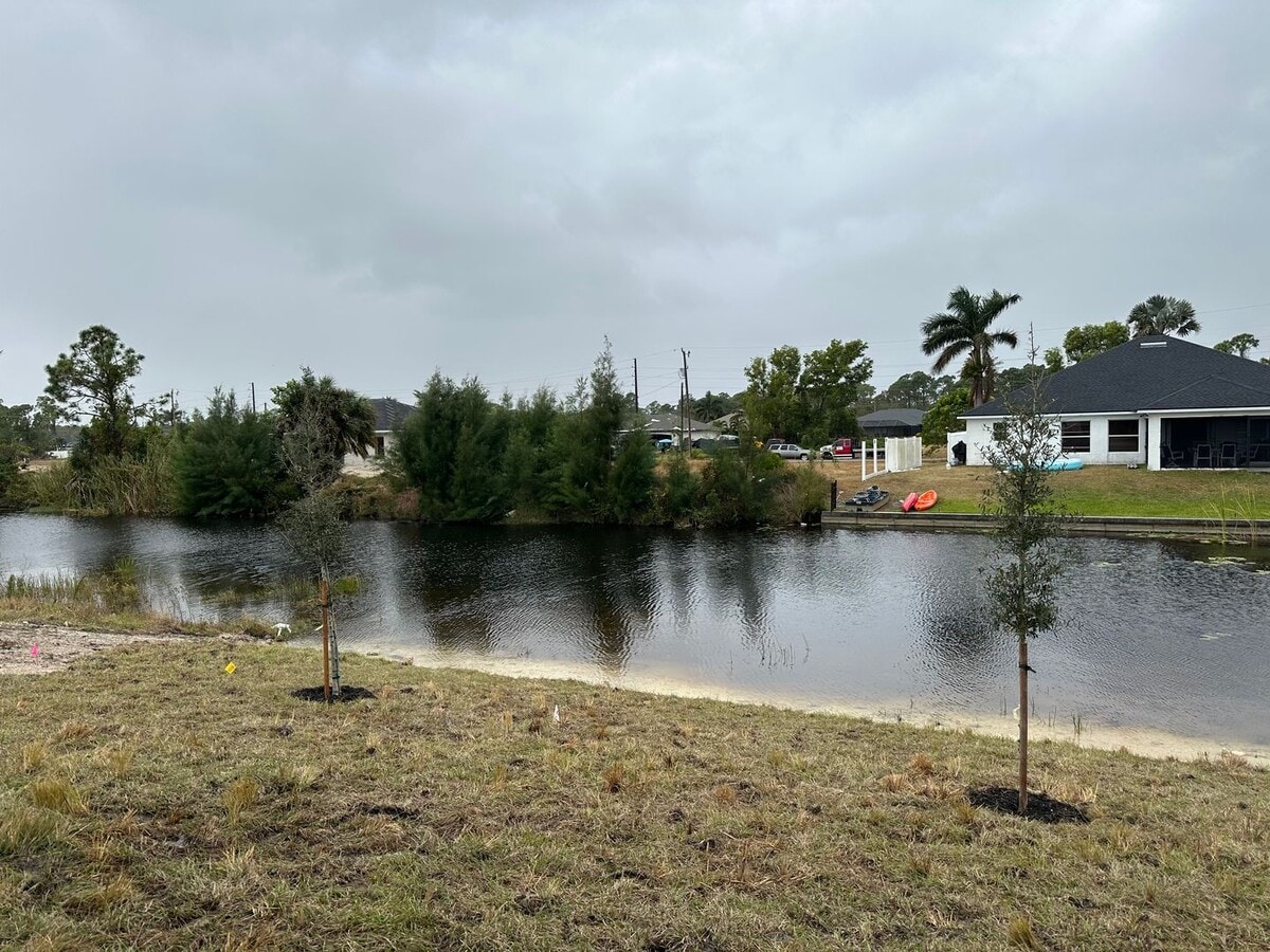 Photo - 3918 NE 19th Pl