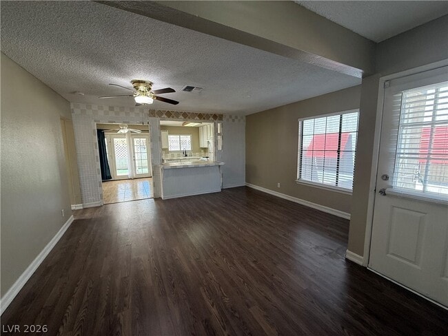 Photo - 1912 Harvest Dr