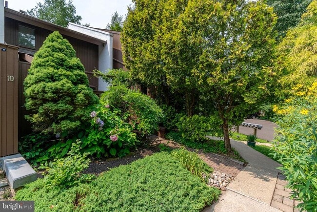 Photo - 9 Arden Way