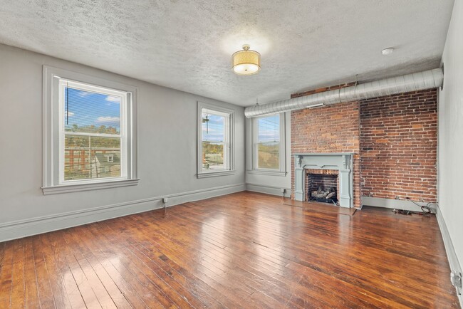 Photo - 5336 Butler St Unit 5336 Butler Street Loft #2