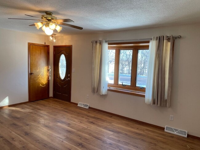 Photo - 308 S Main St