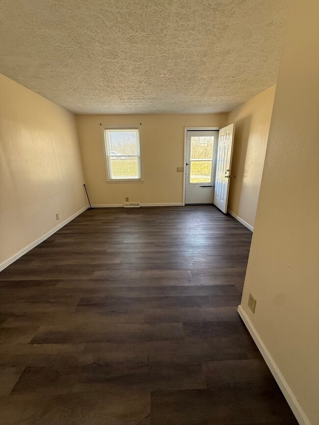 Photo - 1736 Greenwood Rd