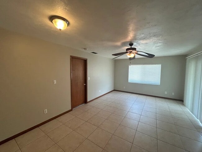 450 SE 17th Ave