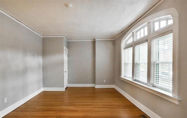 Photo - 7125 Dartmouth Ave