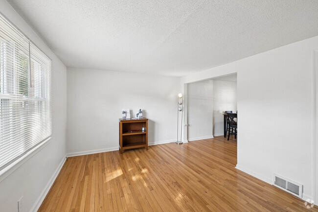 The Capital - 2BR, 1BA - 950SF - Living Room