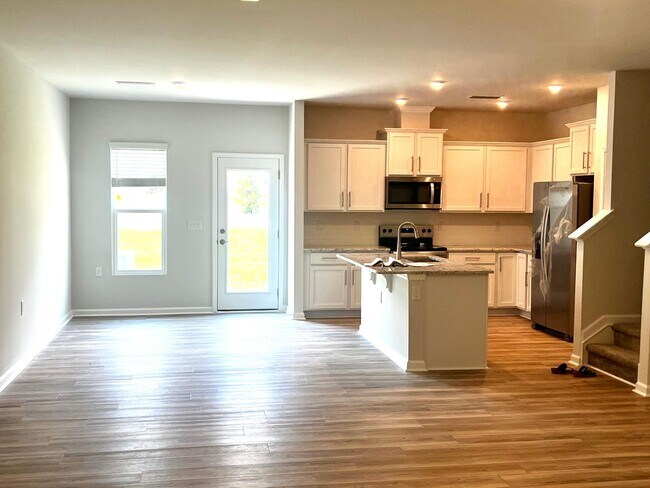 Photo - 1003 Blissful Waters St