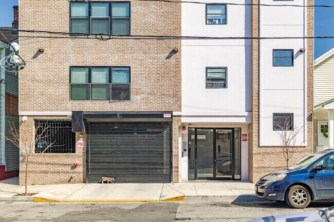 Photo - 135 Beech St