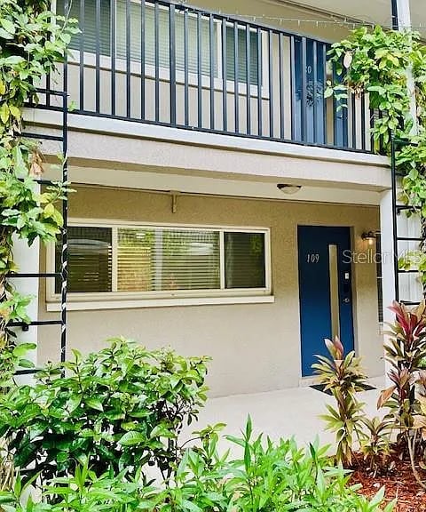 Building Photo - 212 S Church Ave