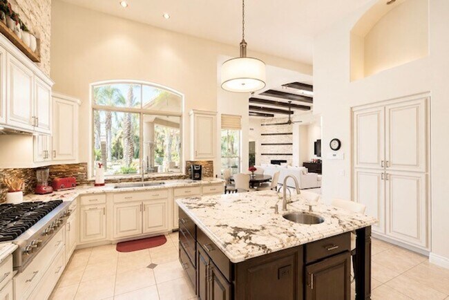 Photo - 7407 N 71st Pl