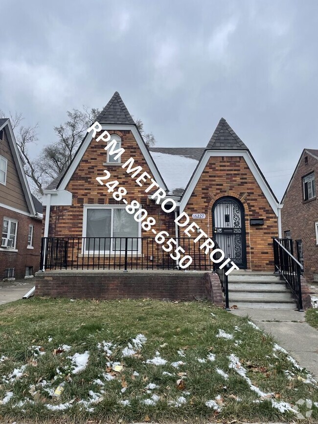 Building Photo - Move in Ready Brick Bungalow in Detroit Rental