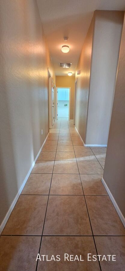 Photo - 5440 W Park St