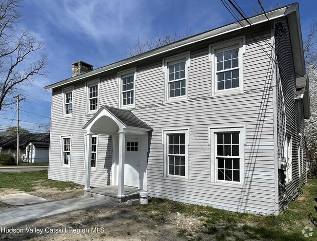 Building Photo - 19 Broadhead St Rental