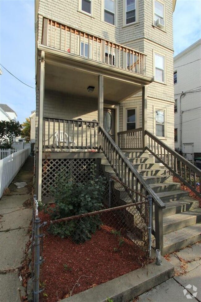 Building Photo - 25 Belknap St Unit 2 Rental