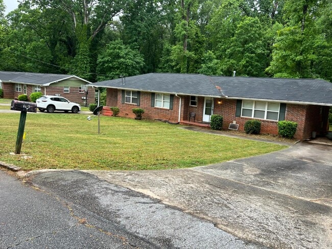 Photo - 1459 Janmar Dr