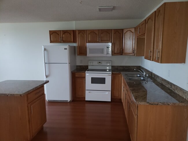 Building Photo - 406 NW 68th Ave Unit 525 Rental