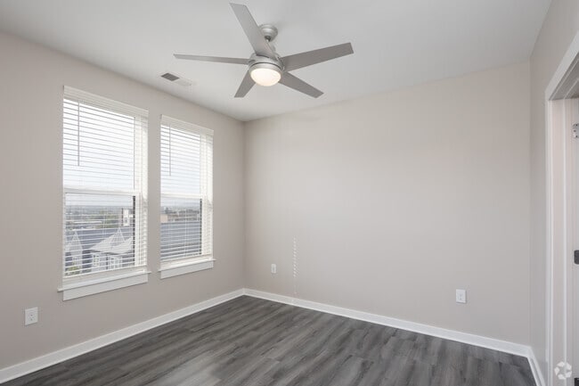 2BR, 2BA - 952SF - Bedroom