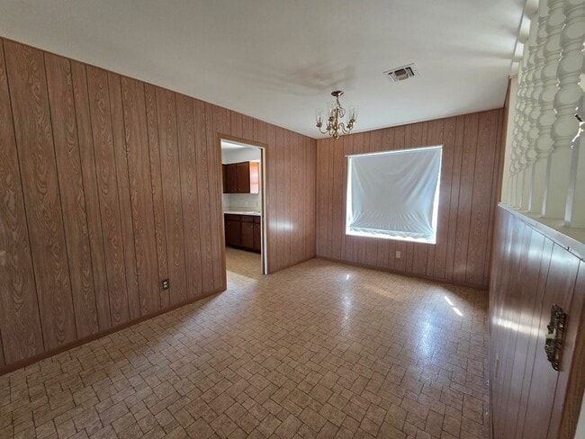 Photo - 704 Arrow Ln