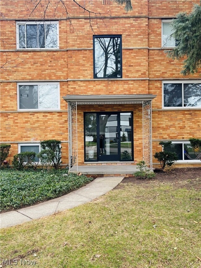 Photo - 21045 Southbend Cir Unit 6