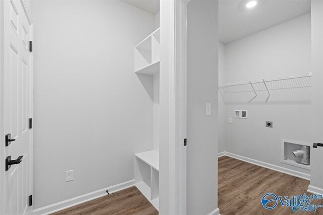 Photo - 127 Huffman St