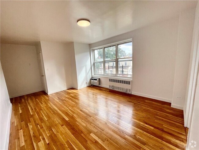 Building Photo - 5730 Mosholu Ave Unit 5G Rental