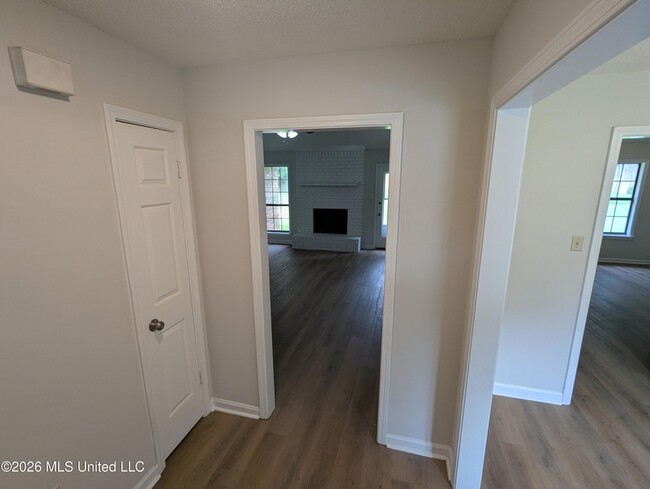 Photo - 5640 Ingleside Dr