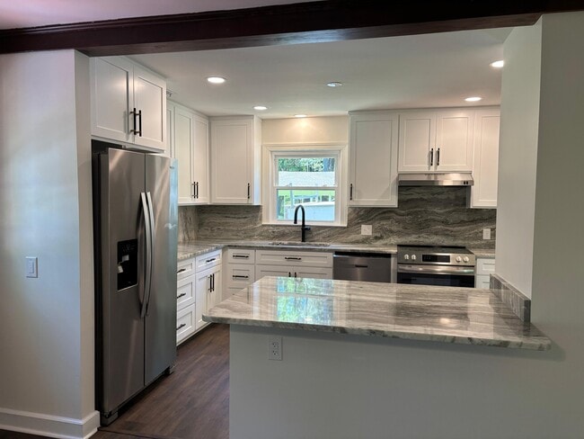 Photo - 109 Hillcrest Ln