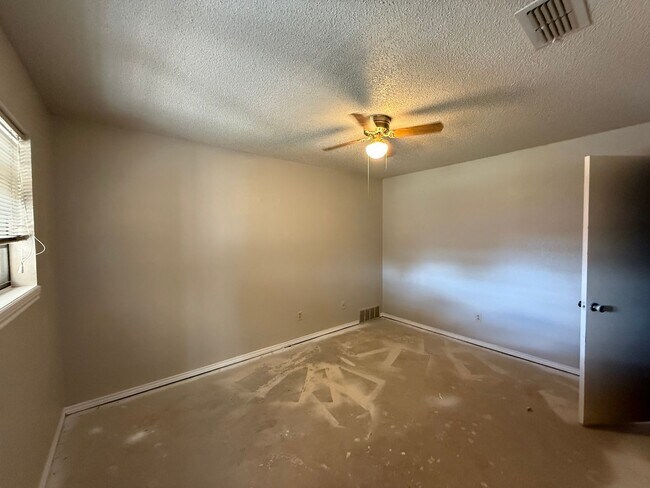 Photo - 7825 Memphis Ave Apartamento Unidad B