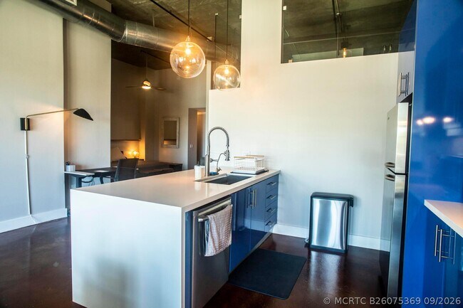 185 NE 4th Ave Unit 204