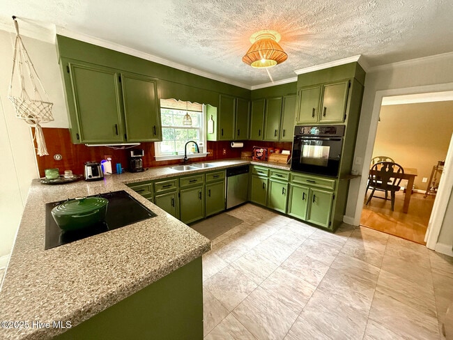 Photo - 217 Devonshire Ln