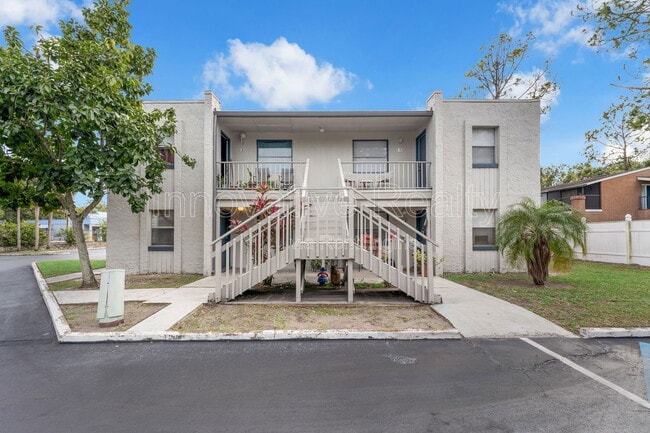 Building Photo - 5119 Curry Ford Rd Unit 1