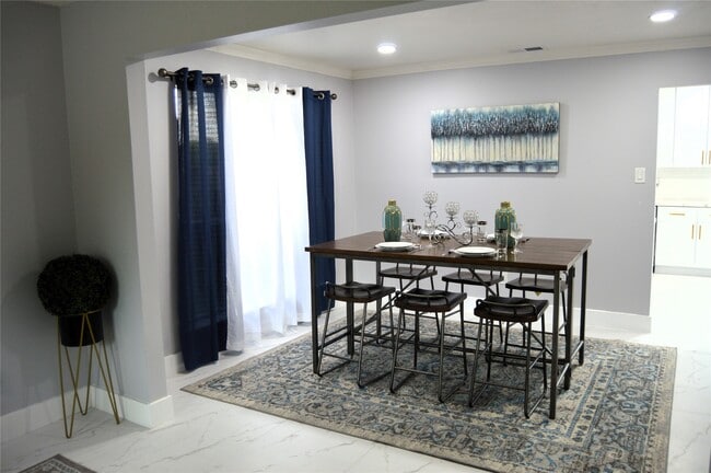 Photo - 3419 Southdown Dr