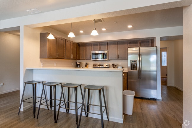 4BR, 4BA - 1,697 SF