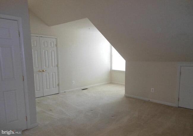 Photo - 104 Oak Knoll Terrace