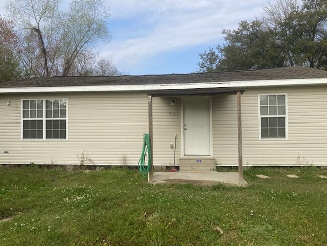 Photo - Long Beach 3 Bedroom