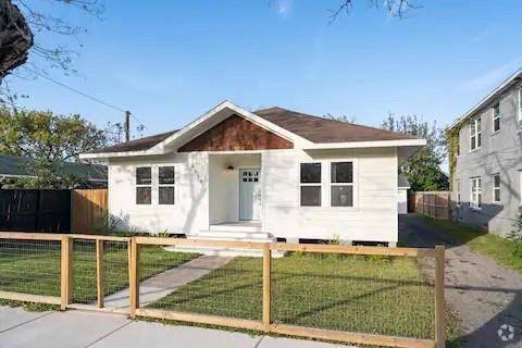 Building Photo - 6619 Sherman St Rental