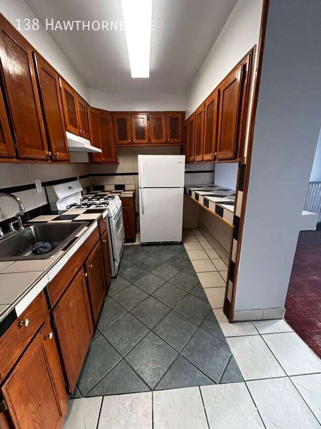 Photo - 138 Hawthorne Ave