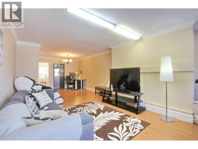 Photo - 7222 Pandora St