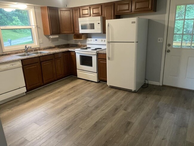 Photo - 4189 Woodland Dr