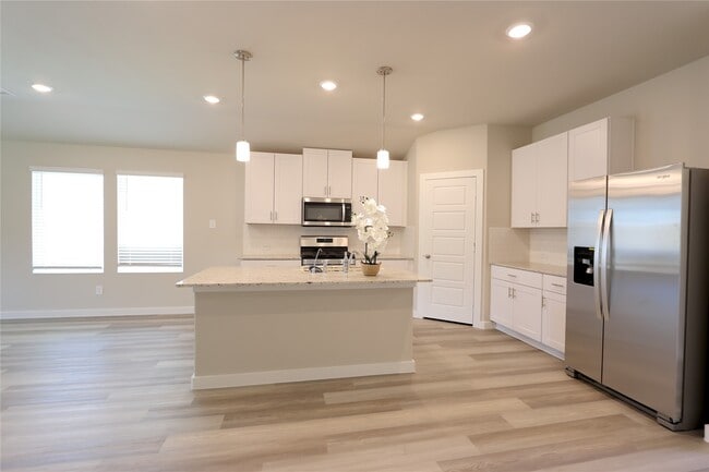 1539 King Rnch Rd