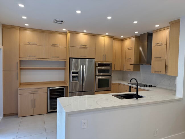Photo - 1085 River Birch St