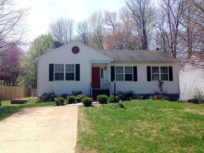 Building Photo - MINUTES TO QUANTICO (TBS)