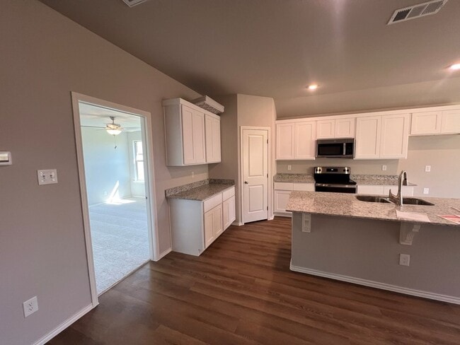 Photo - 7216 E County Rd 99 1/2