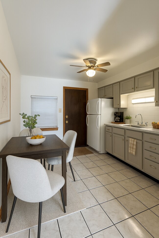 Photo - 3838 w 124th St Unit 2W