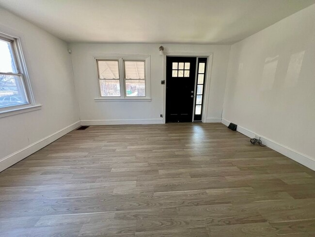 Photo - Gorgeous 3-Bedroom Townhome in Chester! Available NOW!